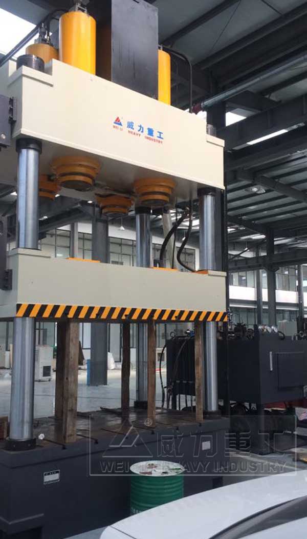 1000噸四柱壓力機(jī)